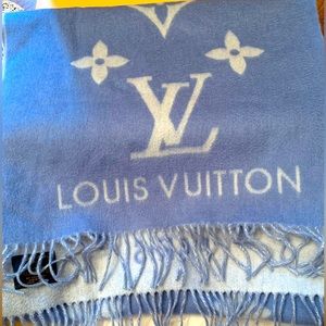 Brand new Louis Vuitton scarf. 100% Cashmere. Never worn.